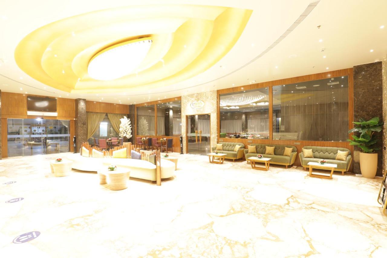 فندق Tara Suns فَدودارا المظهر الخارجي الصورة